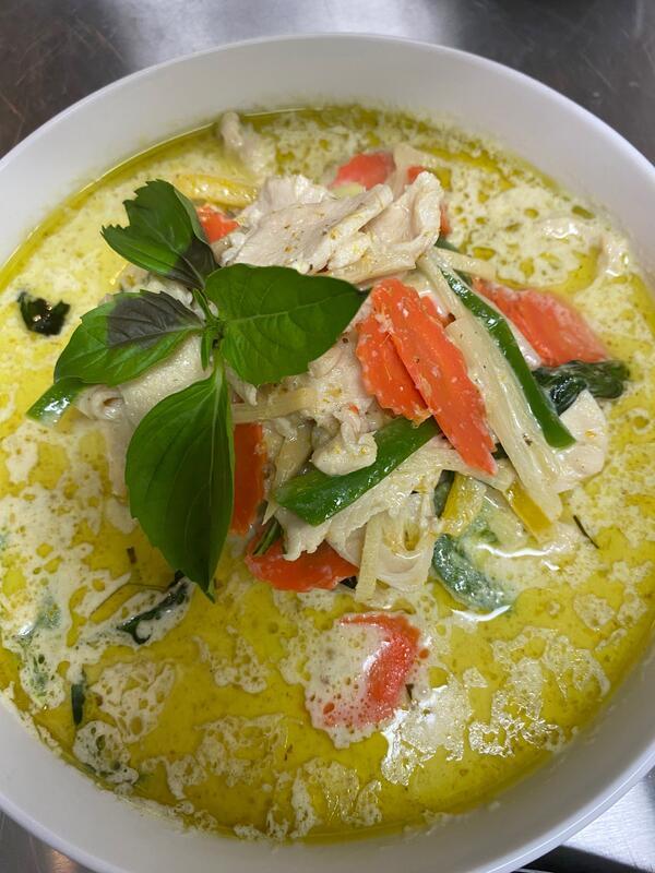 (L) Green Curry